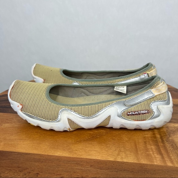 Mountrek Yellow Metallic Silver Slip On Women's Shoes Size 11 - Picture 3 of 11